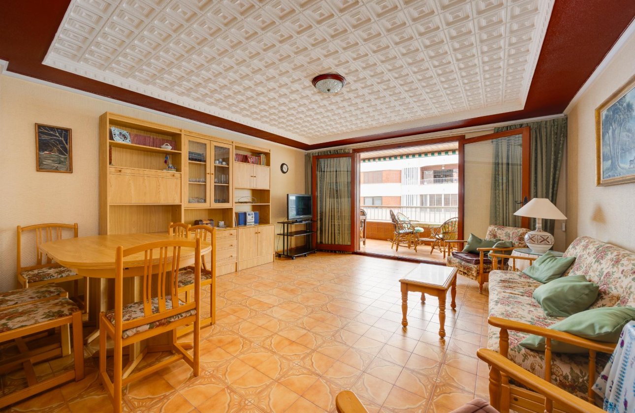 Resale - Apartment / flat - Torrevieja - Playa del Acequión