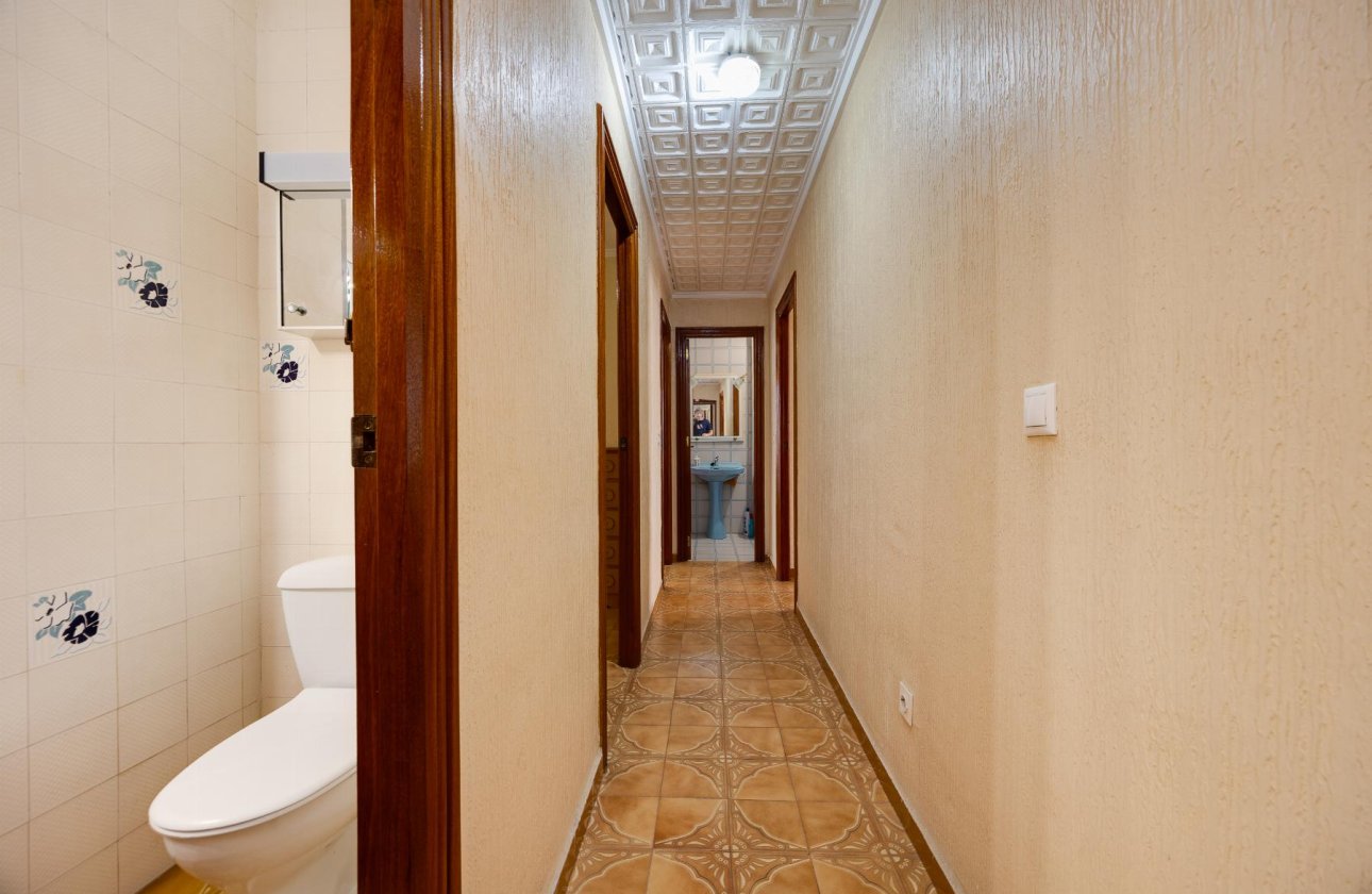 Resale - Apartment / flat - Torrevieja - Playa del Acequión