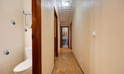 Resale - Apartment / flat - Torrevieja - Playa del Acequión