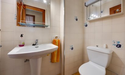 Resale - Apartment / flat - Torrevieja - Playa del Acequión