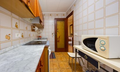 Resale - Apartment / flat - Torrevieja - Playa del Acequión