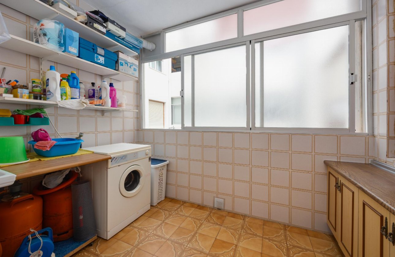 Resale - Apartment / flat - Torrevieja - Playa del Acequión