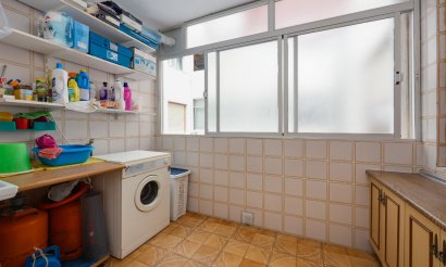 Resale - Apartment / flat - Torrevieja - Playa del Acequión
