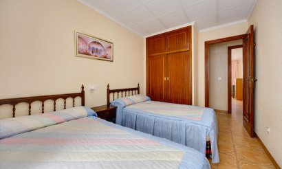 Resale - Apartment / flat - Torrevieja - Playa del Acequión