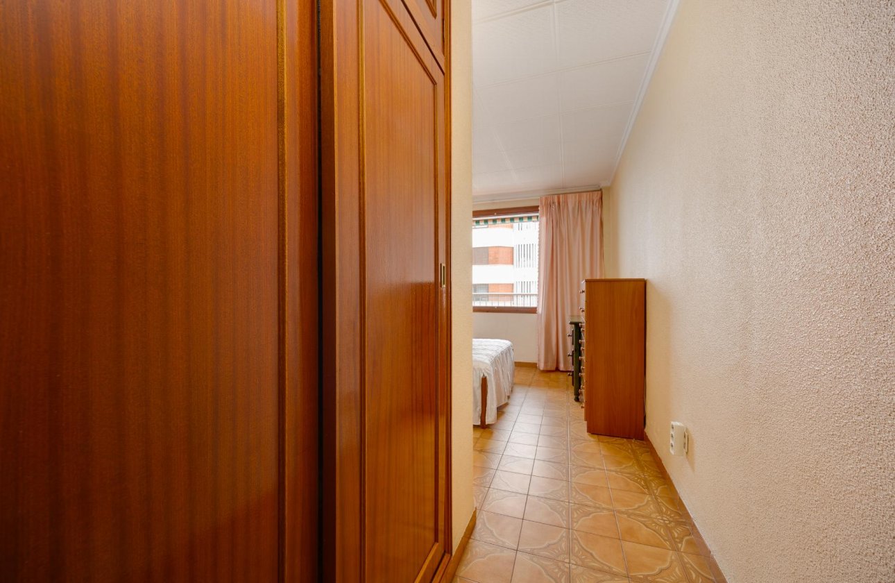 Resale - Apartment / flat - Torrevieja - Playa del Acequión