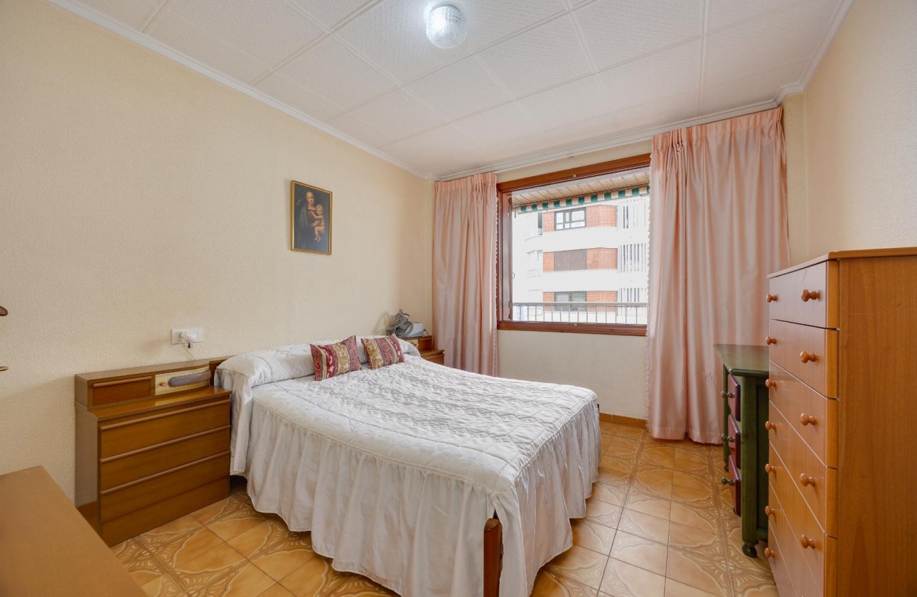 Resale - Apartment / flat - Torrevieja - Playa del Acequión