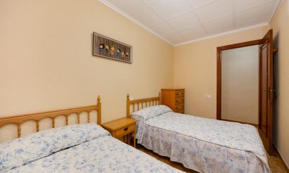 Resale - Apartment / flat - Torrevieja - Playa del Acequión