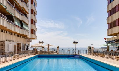 Resale - Apartment / flat - Torrevieja - Playa del Acequión