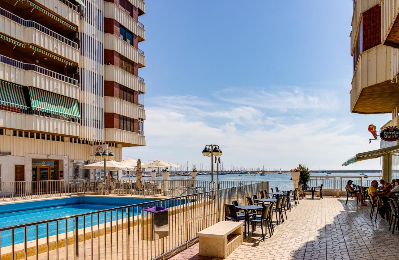 Resale - Apartment / flat - Torrevieja - Playa del Acequión