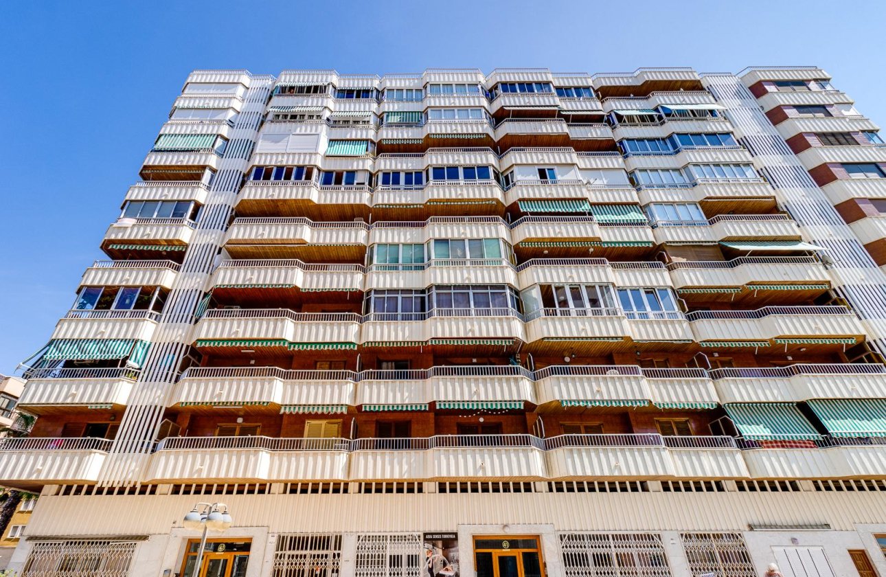 Resale - Apartment / flat - Torrevieja - Playa del Acequión