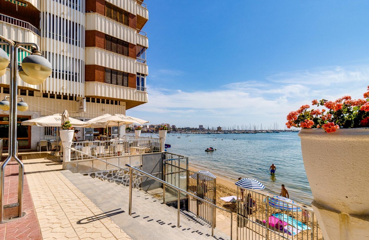 Resale - Apartment / flat - Torrevieja - Playa del Acequión