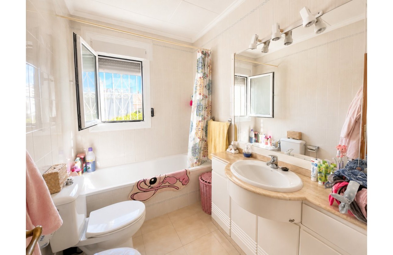 Reventa - Villa - Torrevieja - La Siesta