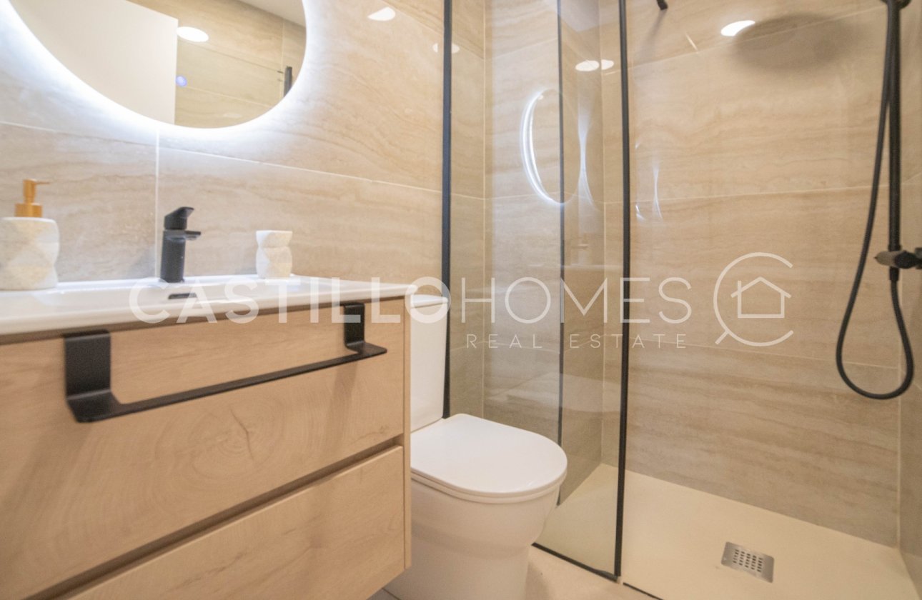 Resale - Apartment / flat - Torrevieja - Playa del Cura