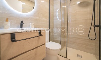 Resale - Apartment / flat - Torrevieja - Playa del Cura