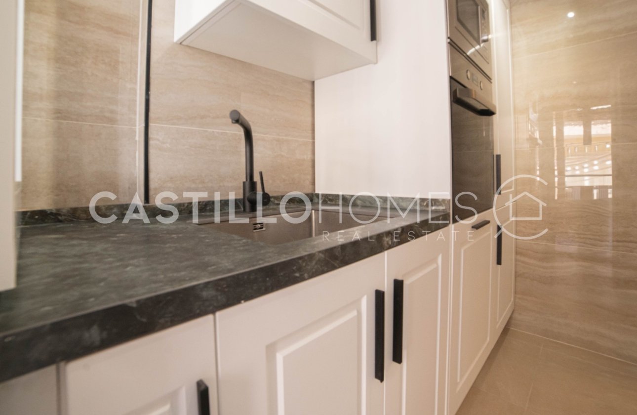 Resale - Apartment / flat - Torrevieja - Playa del Cura