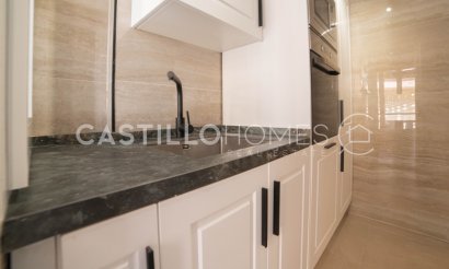 Resale - Apartment / flat - Torrevieja - Playa del Cura
