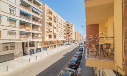 Resale - Apartment / flat - Torrevieja - Playa del Cura