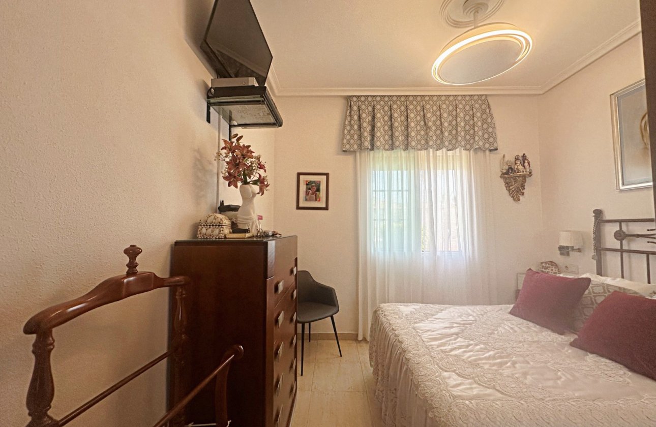Resale - Bungalow - Torrevieja - Aguas Nuevas