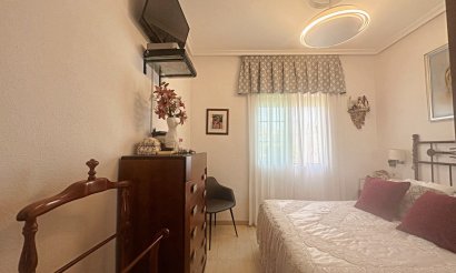 Resale - Bungalow - Torrevieja - Aguas Nuevas