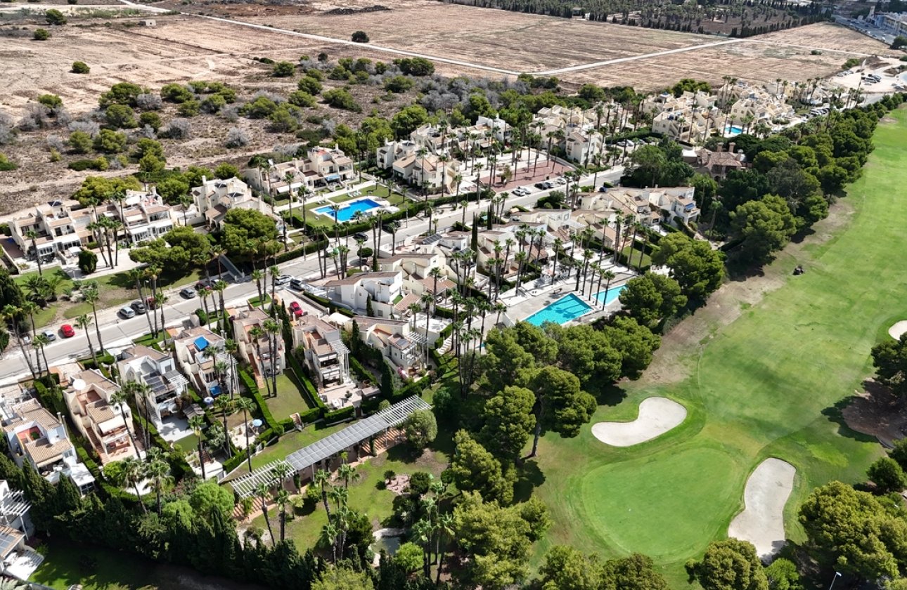 Resale - Villa - Orihuela Costa - Villamartin