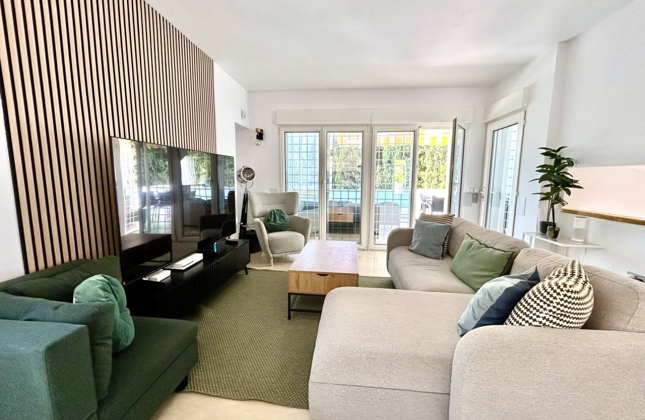 Resale - Villa - Orihuela Costa - Villamartin