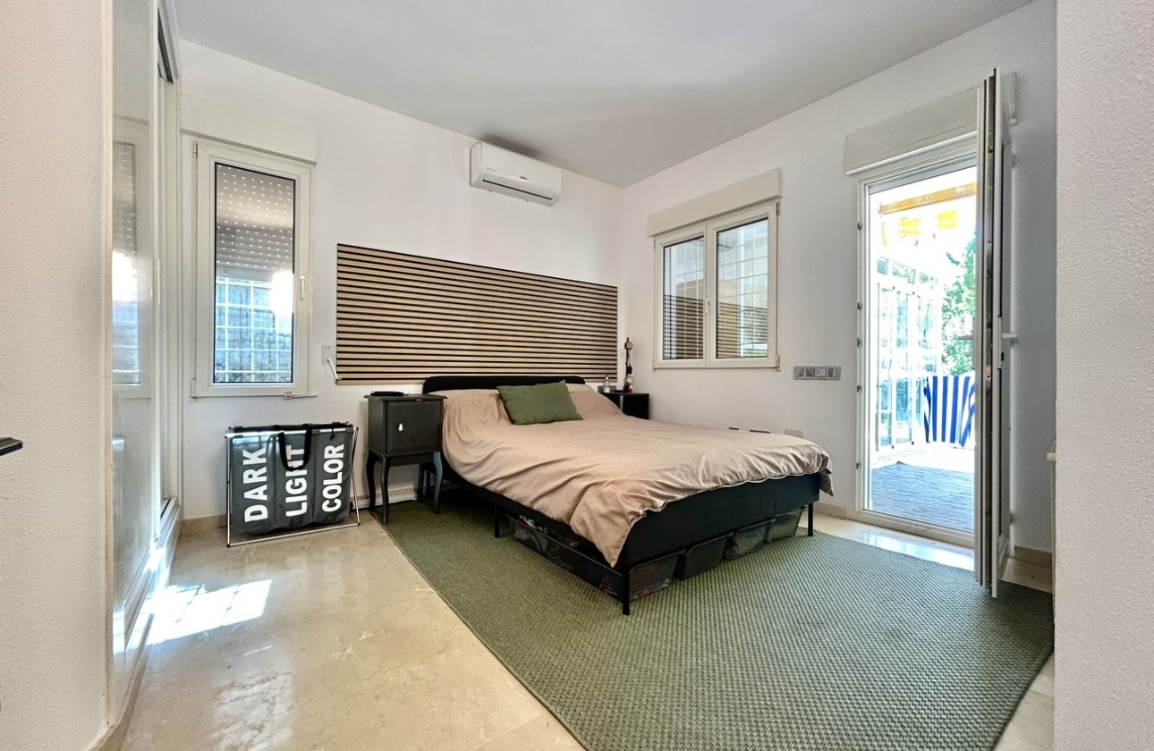 Resale - Villa - Orihuela Costa - Villamartin