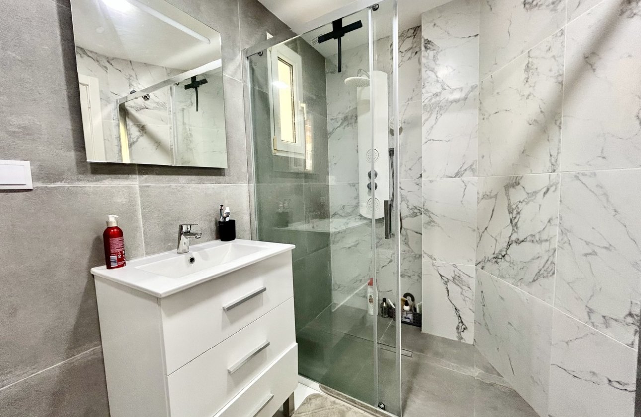Resale - Villa - Orihuela Costa - Villamartin