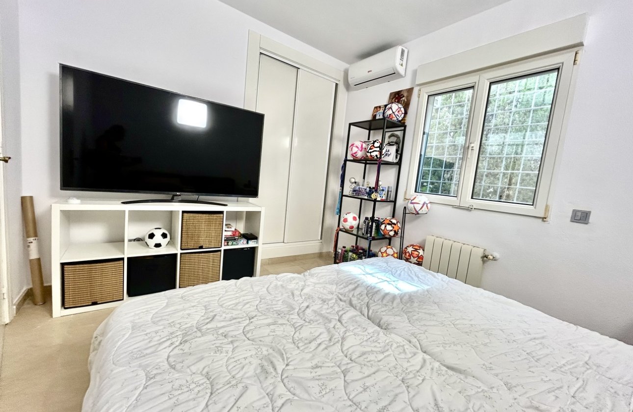 Resale - Villa - Orihuela Costa - Villamartin