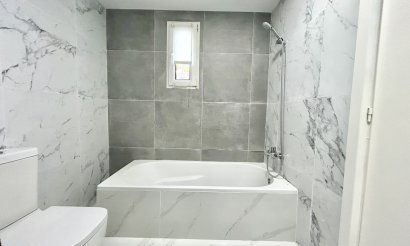Resale - Villa - Orihuela Costa - Villamartin