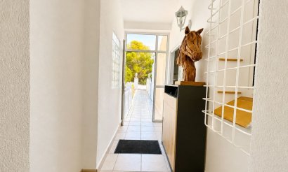 Resale - Villa - Orihuela Costa - Villamartin