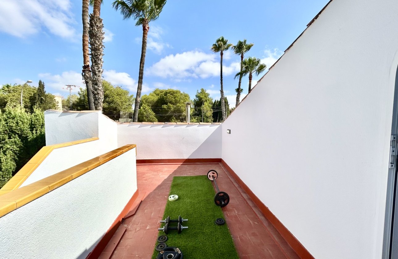 Resale - Villa - Orihuela Costa - Villamartin