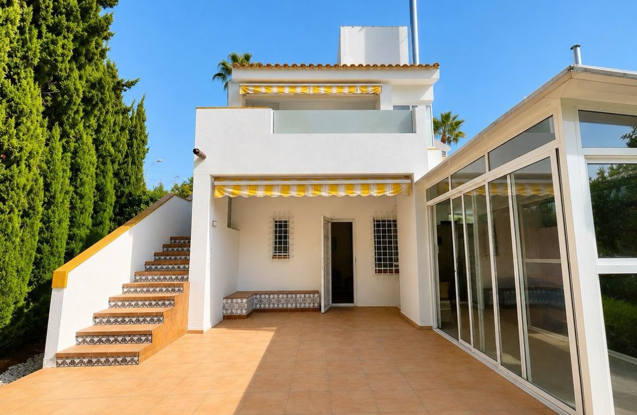 Resale - Villa - Orihuela Costa - Villamartin