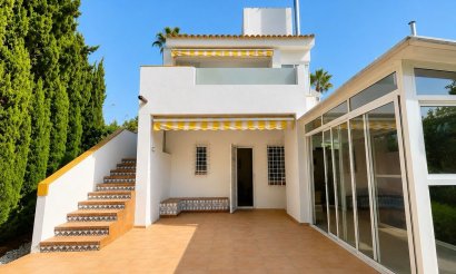 Resale - Villa - Orihuela Costa - Villamartin