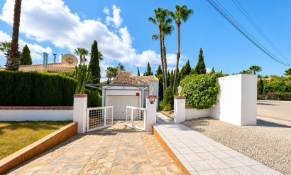 Resale - Villa - Orihuela Costa - Villamartin