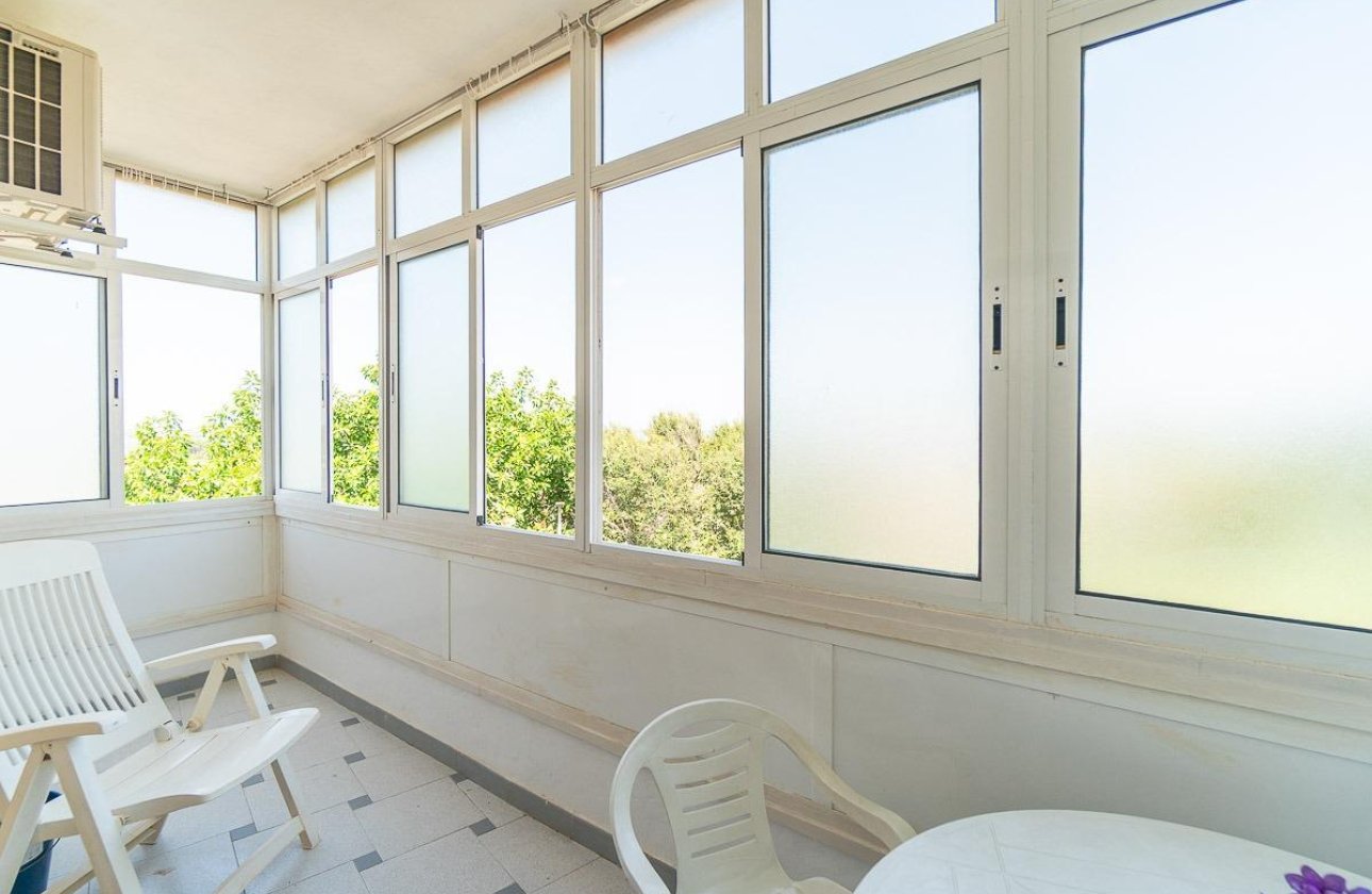 Resale - Apartment / flat - Torrevieja - La Mata pueblo
