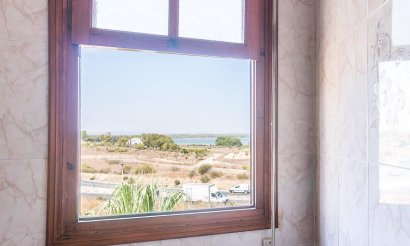 Resale - Apartment / flat - Torrevieja - La Mata pueblo
