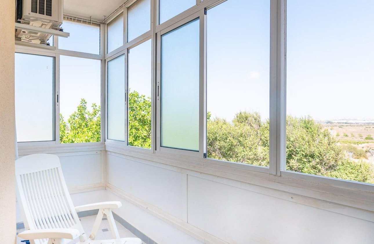 Resale - Apartment / flat - Torrevieja - La Mata pueblo
