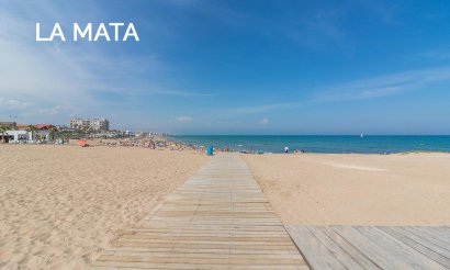Resale - Apartment / flat - Torrevieja - La Mata pueblo