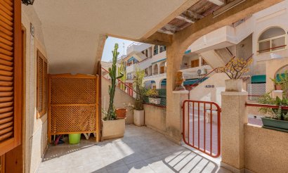 Resale - Apartment / flat - Torrevieja - Acequion