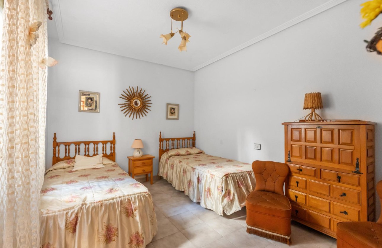 Resale - Apartment / flat - Torrevieja - Acequion