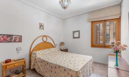 Resale - Apartment / flat - Torrevieja - Acequion