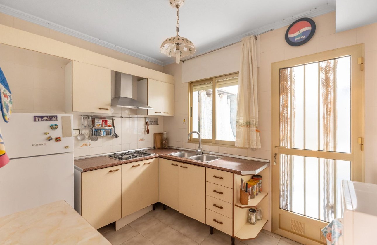 Resale - Apartment / flat - Torrevieja - Acequion