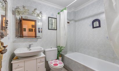 Resale - Apartment / flat - Torrevieja - Acequion