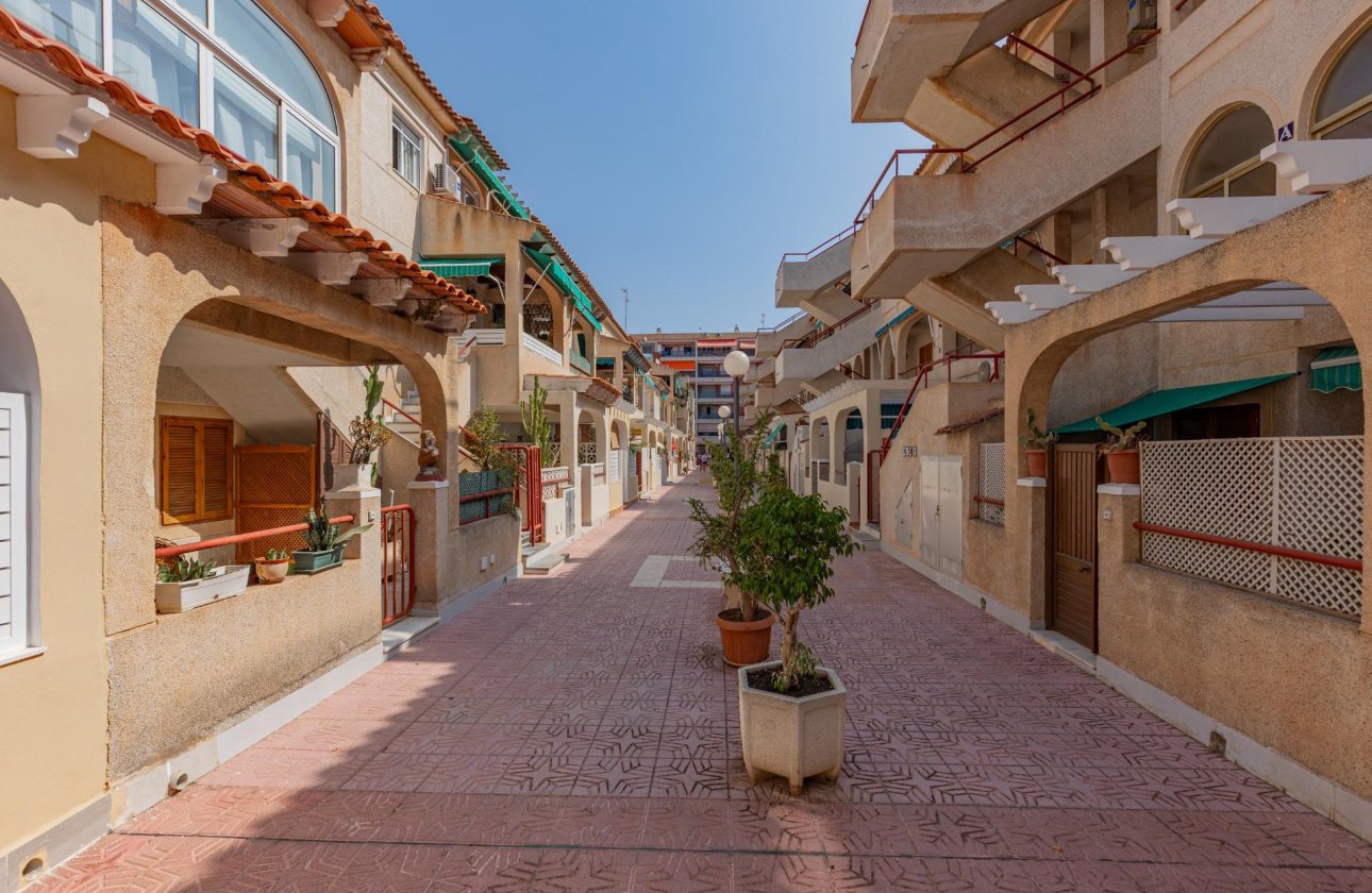 Resale - Apartment / flat - Torrevieja - Acequion