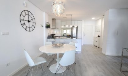 Resale - Apartment / flat - Orihuela Costa - Los Dolses