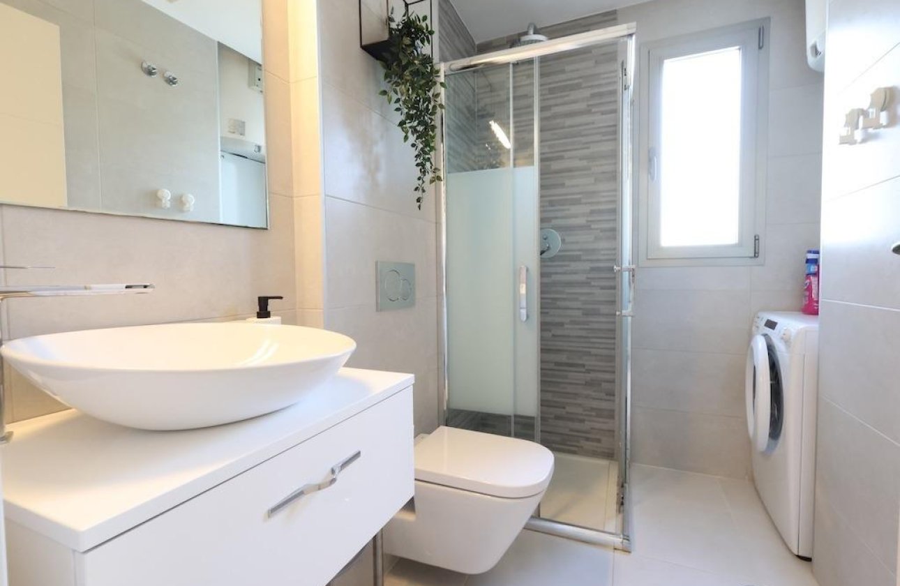 Resale - Apartment / flat - Orihuela Costa - Los Dolses
