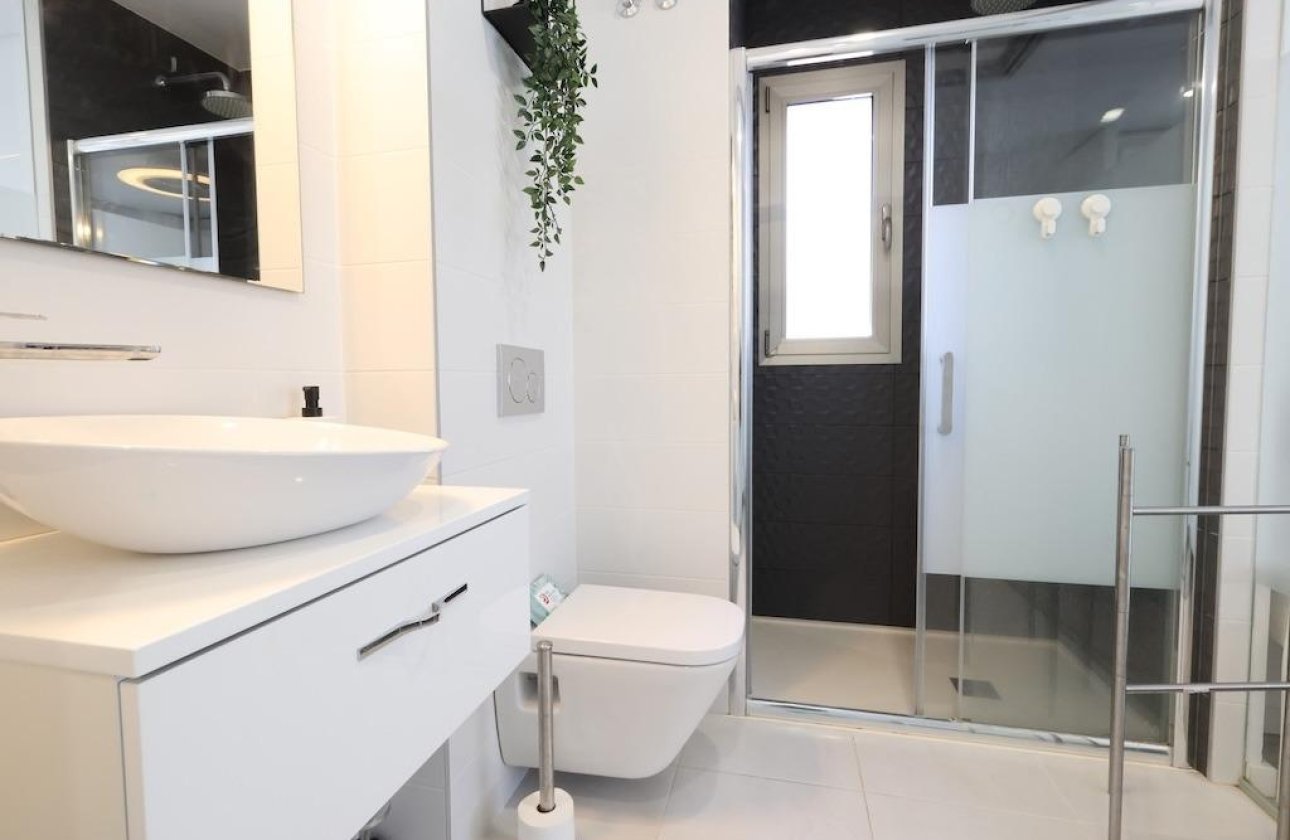 Resale - Apartment / flat - Orihuela Costa - Los Dolses