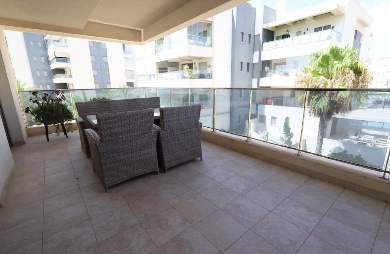 Resale - Apartment / flat - Orihuela Costa - Los Dolses
