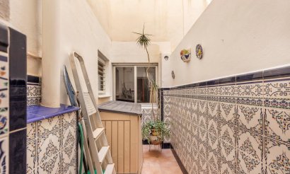 Resale - Apartment / flat - Torrevieja - Paseo maritimo