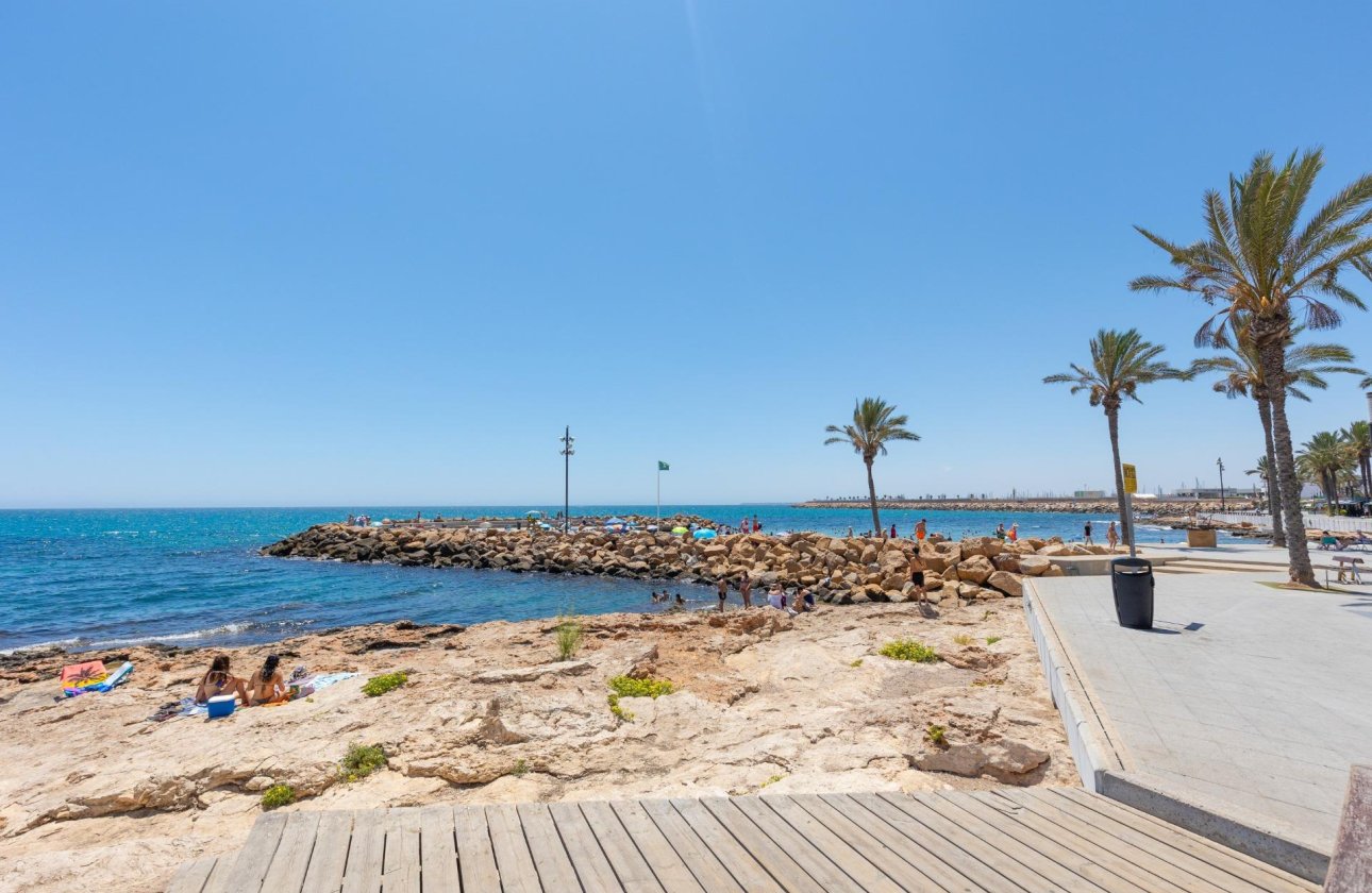 Resale - Apartment / flat - Torrevieja - Paseo maritimo